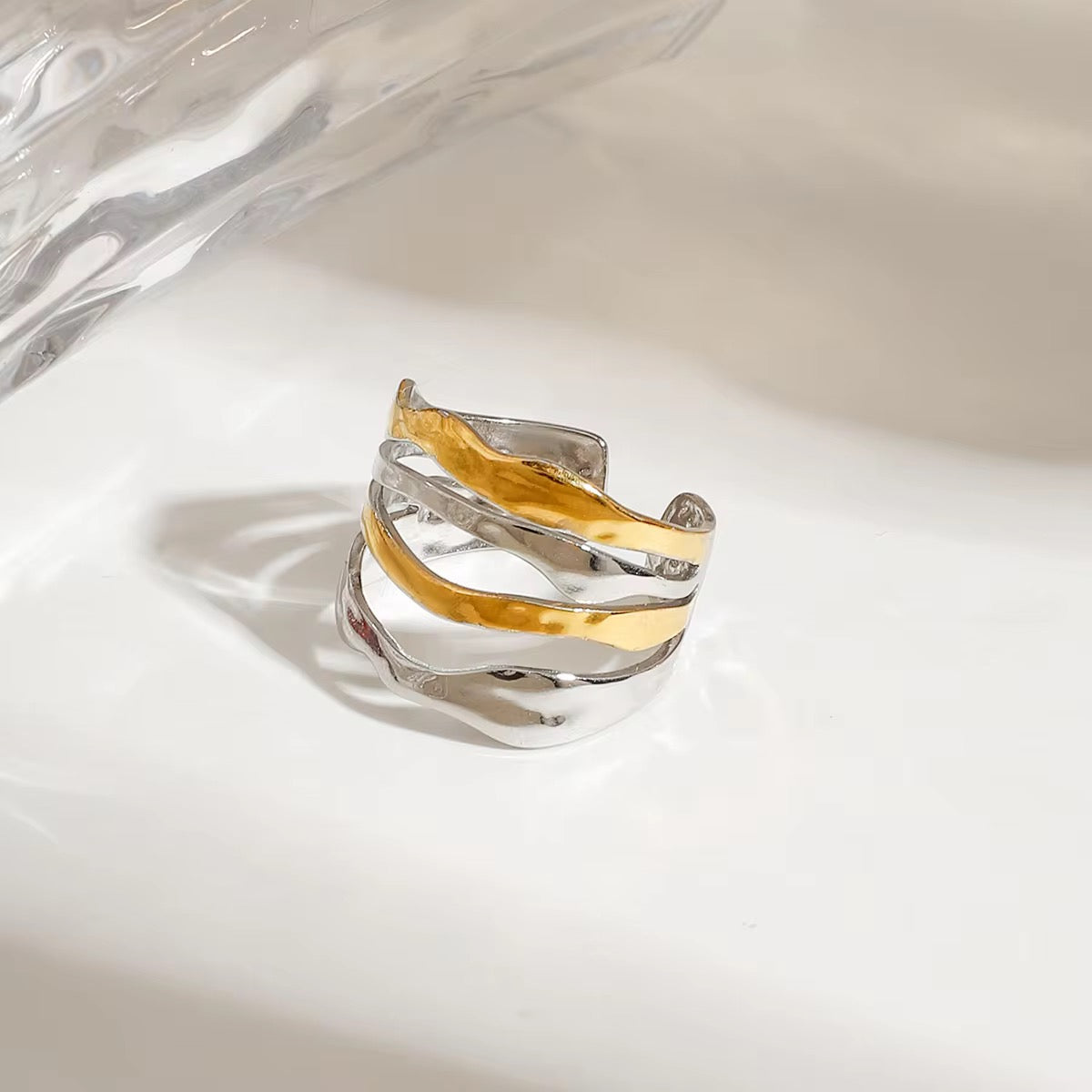 WIGGLY RING