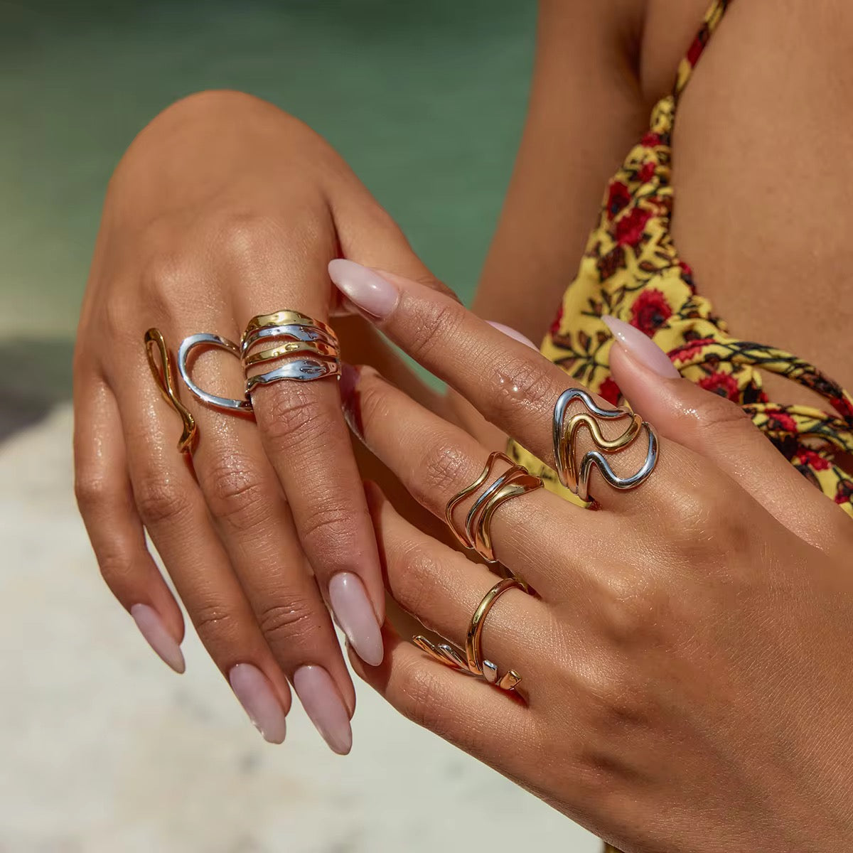WIGGLY RING