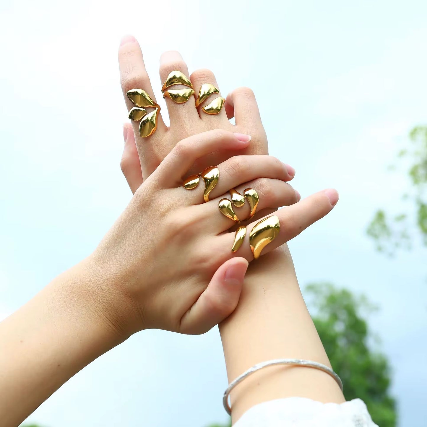 TWIRL ME RING