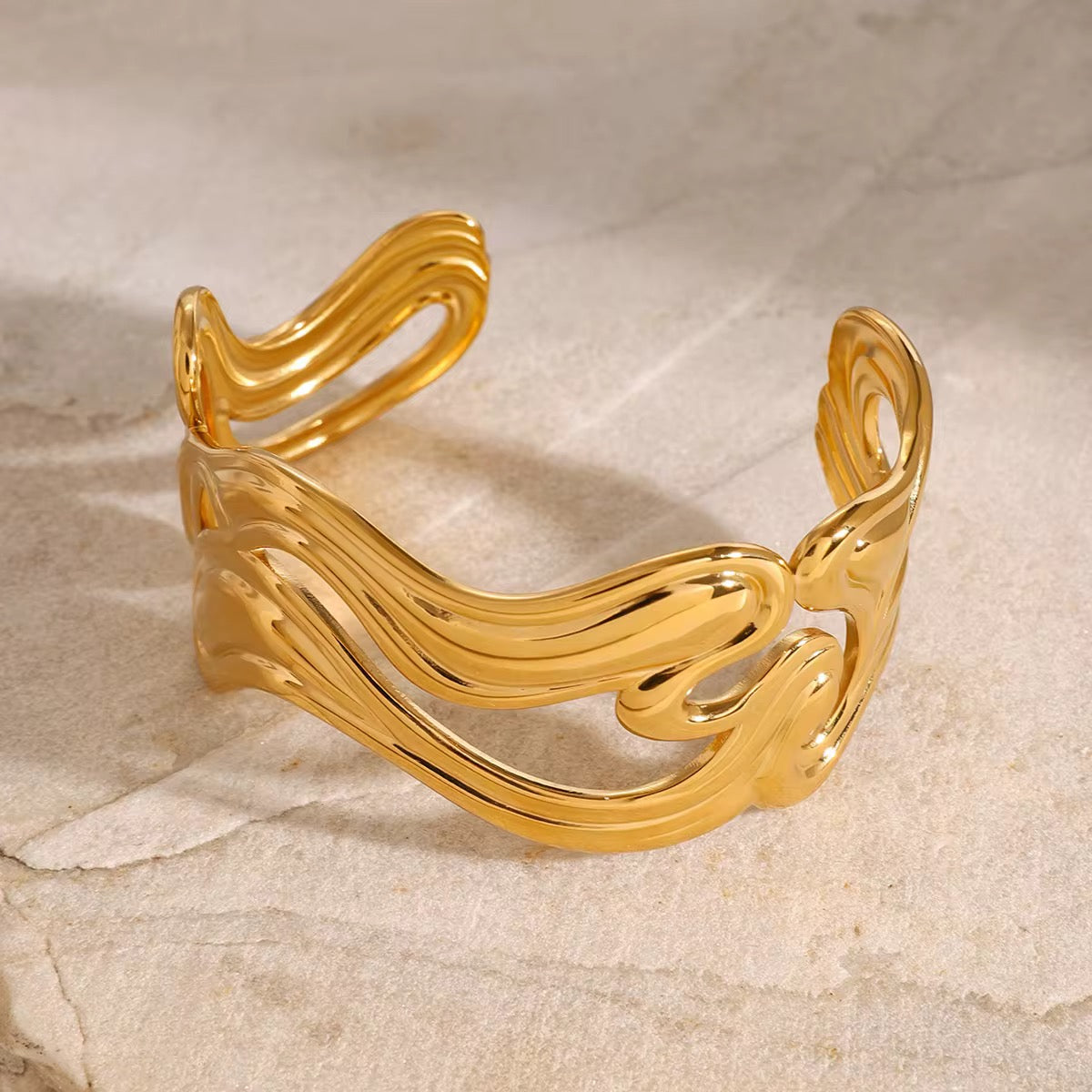 SWIRL WITH ME RING